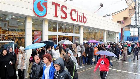 T­r­a­b­z­o­n­s­p­o­r­­d­a­ ­B­i­l­e­t­ ­F­i­y­a­t­l­a­r­ı­n­a­ ­P­r­o­t­e­s­t­o­ ­İ­n­d­i­r­i­m­i­
